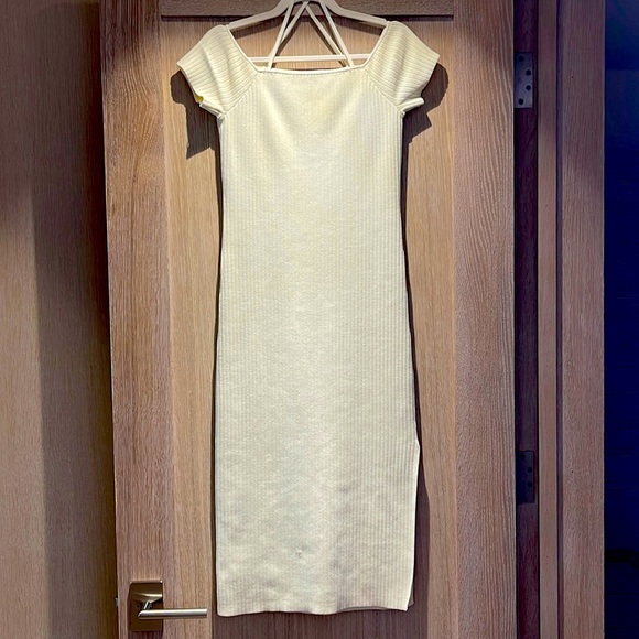 WAYF Deena Off the Shoulder Rib Knit Midi Dress, Size Small - Picture 3 of 7